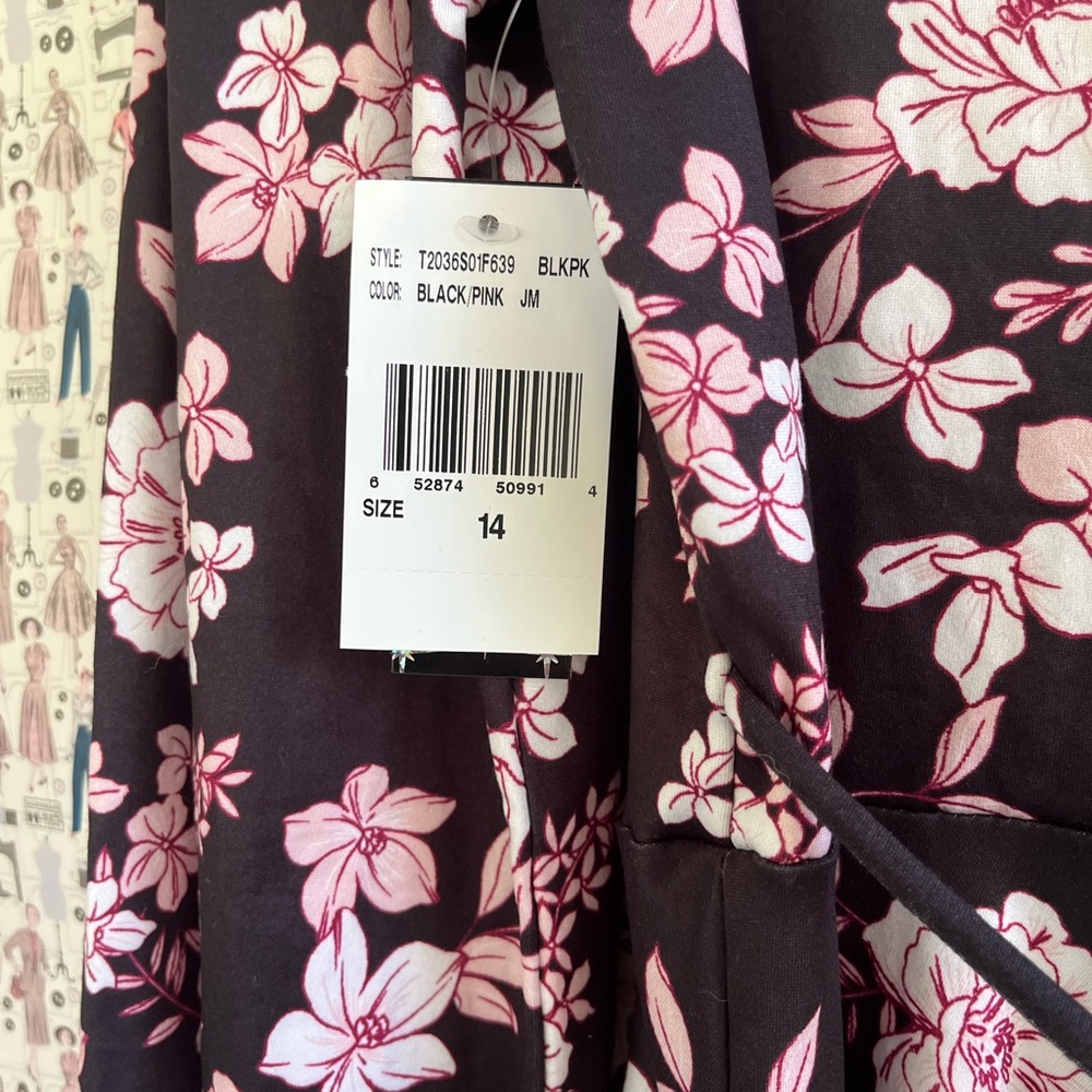 Floral Long Sleeve Dress - Picture 6 of 6